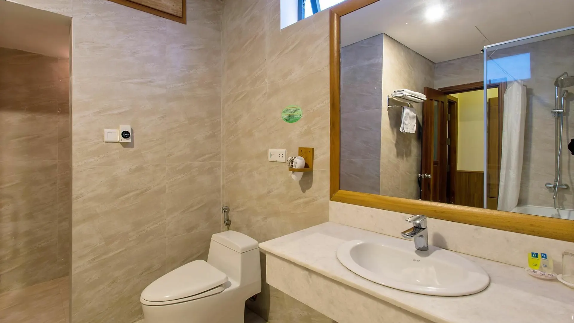 Lunar Hotel Danang Вьетнам